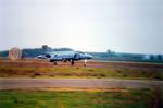 f-4_(e)_mit_bremsschirm_(f6wall).jpg