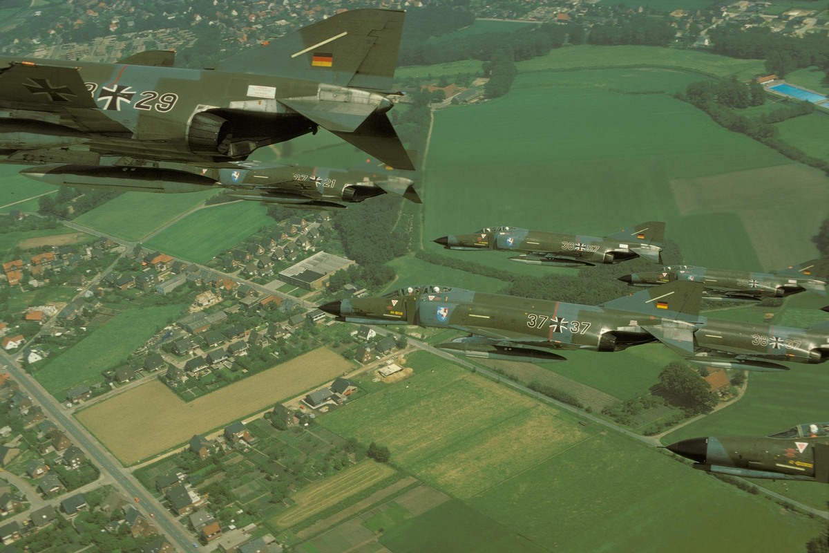 30_(02)_formation_06.1977_(jabog_36).jpg