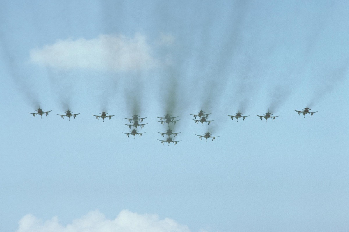 30_(05)_formation_06.1977_(zetsche).jpg
