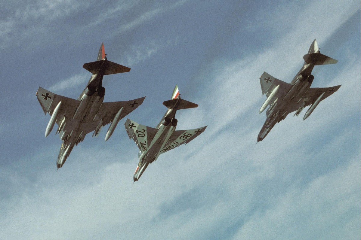 30_(07)_formation_09.1981_(jabog_36).jpg