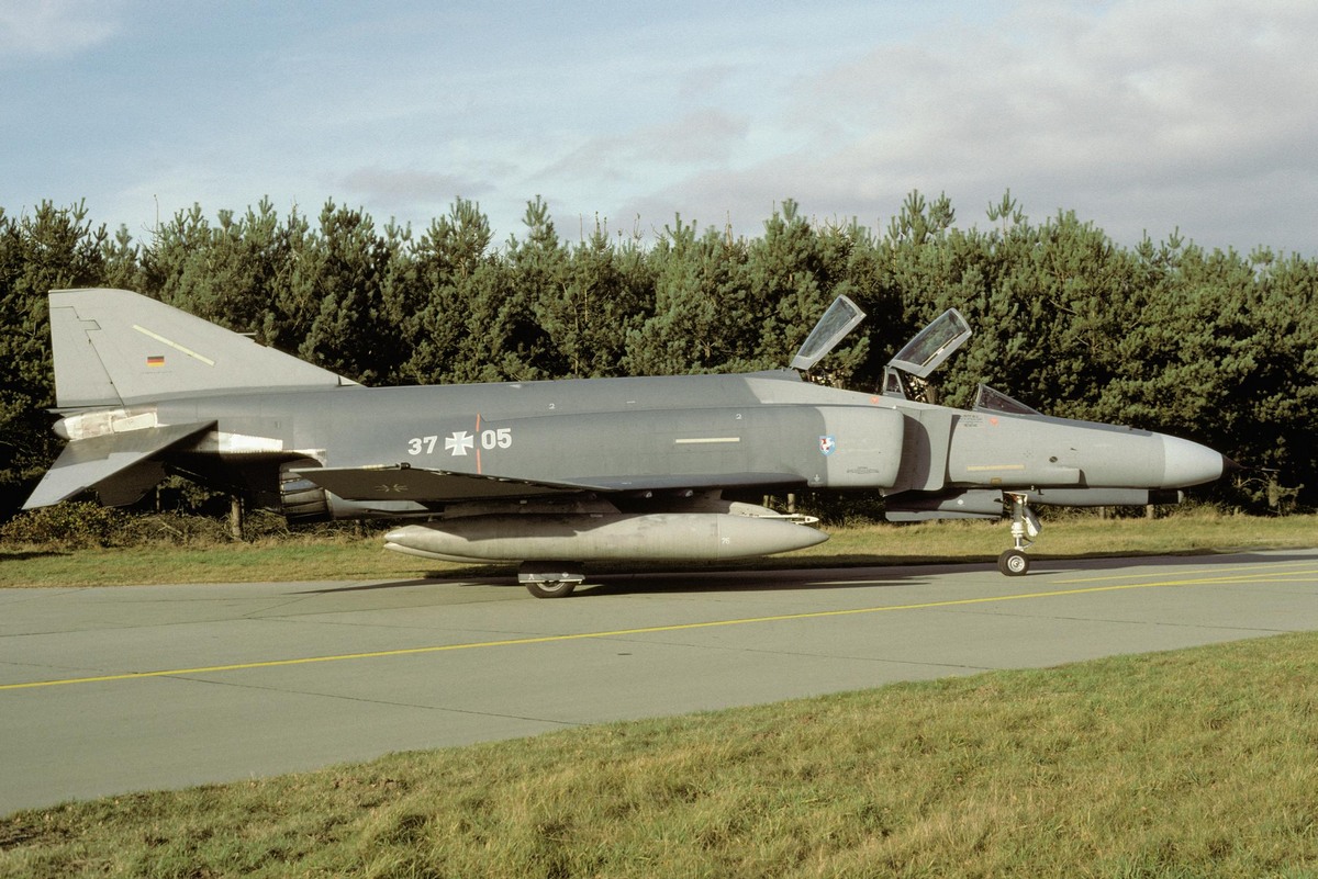 37_05_(03)_(archiv_zetsche).jpg