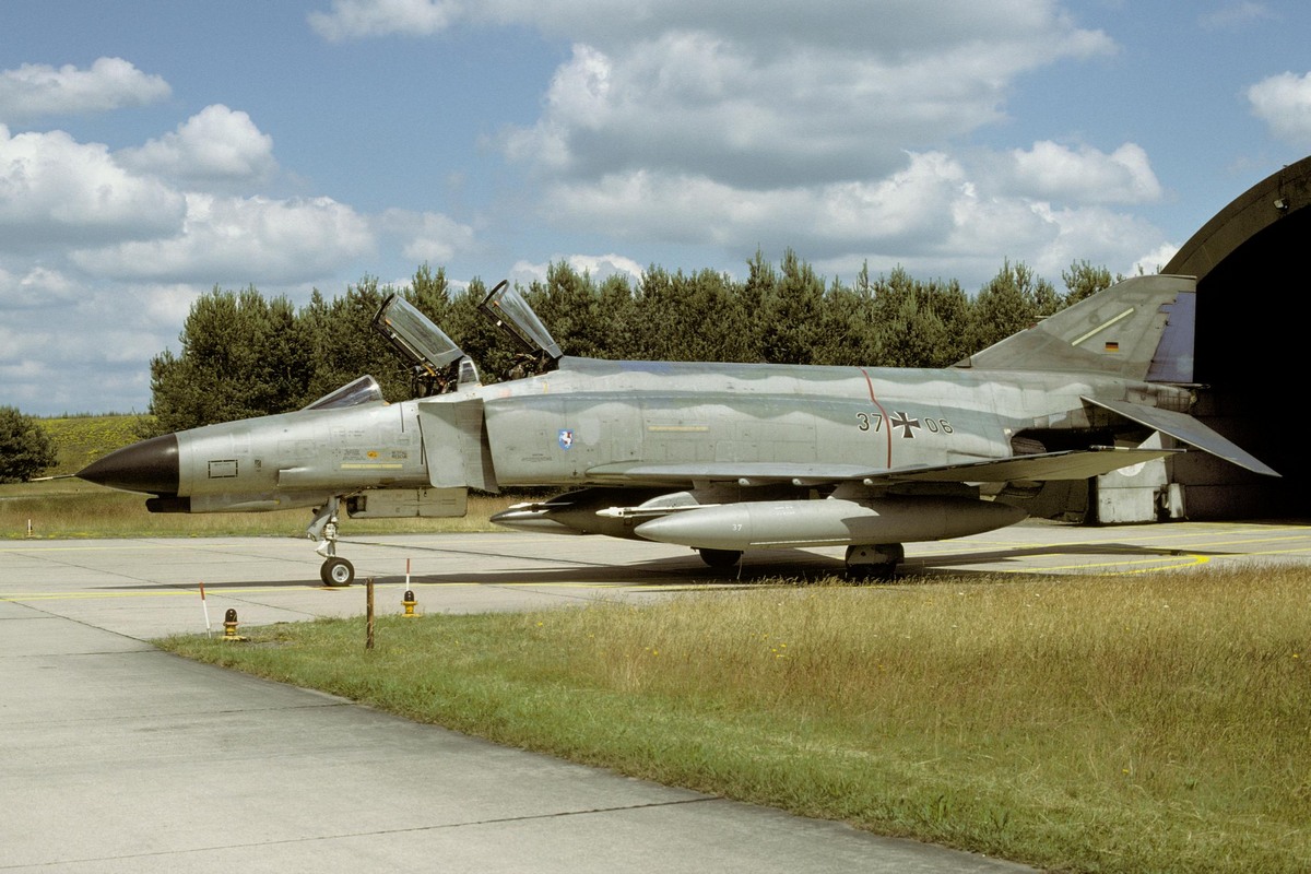37_06_(03)_06.1997_(zetsche).jpg