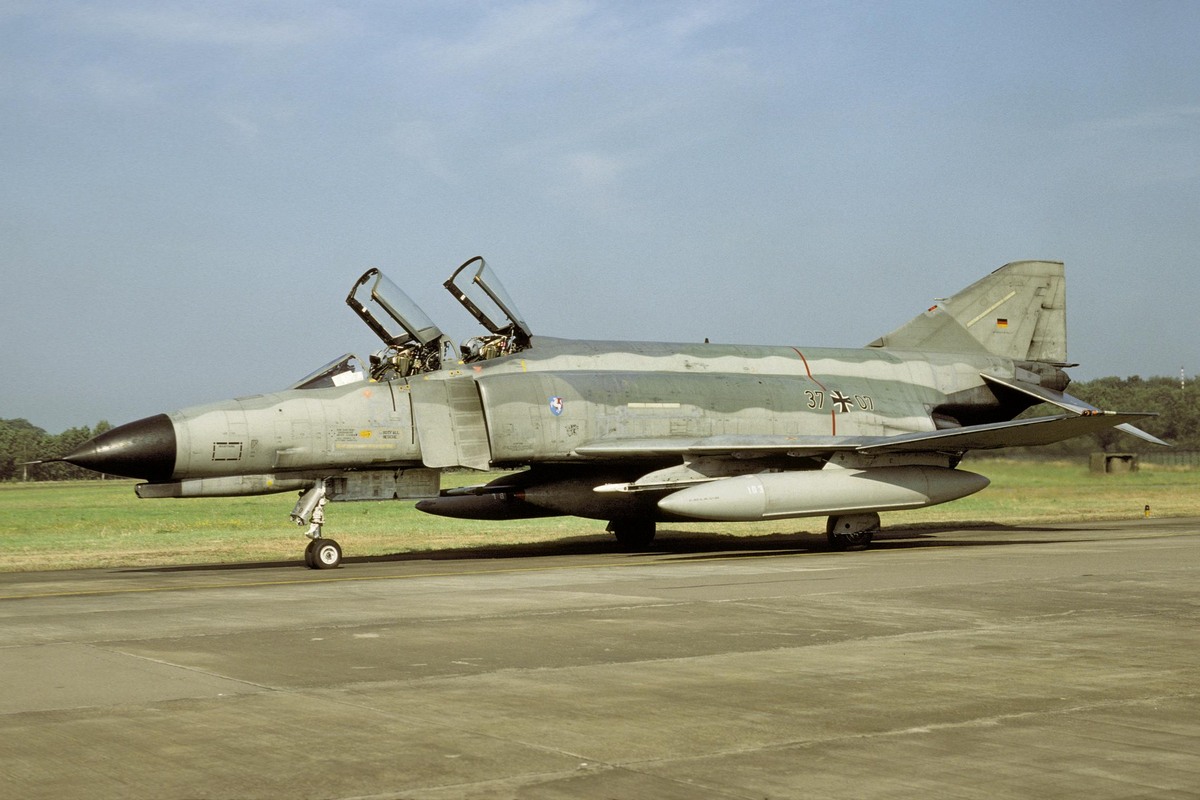 37_07_(03)_twenthe_08.1990_(archiv_zetsche).jpg