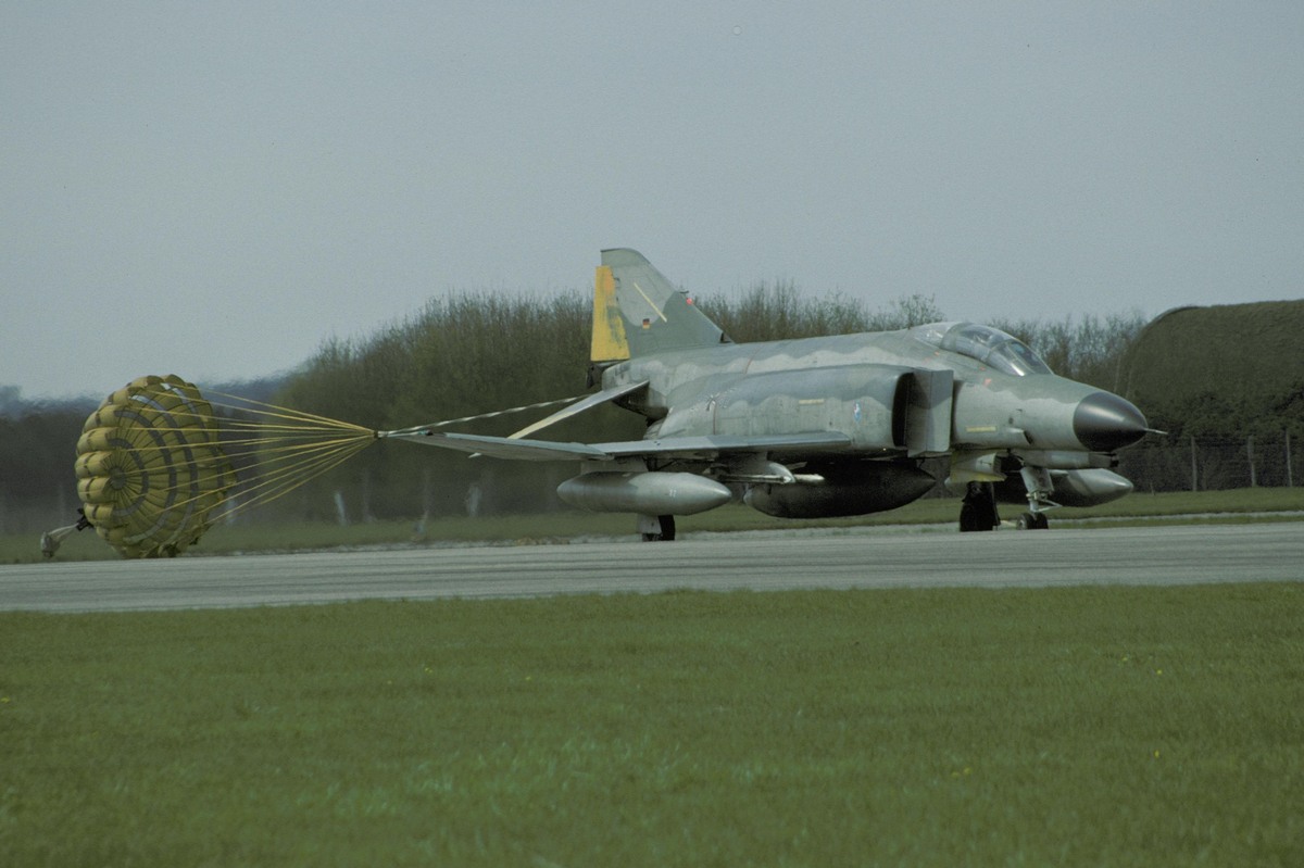 37_37_(02)_(feldmann).jpg