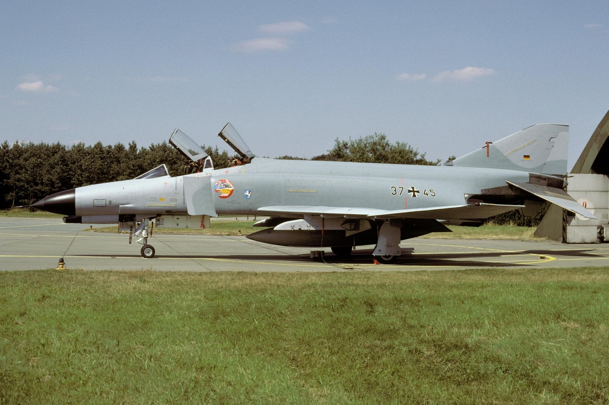 37_45_(01)_(archiv_zetsche).jpg