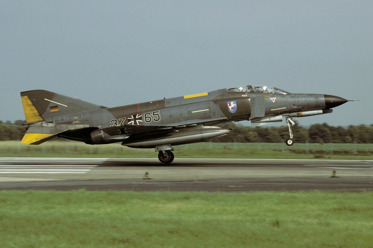 37_65_(04)_07.1981_(zetsche).jpg