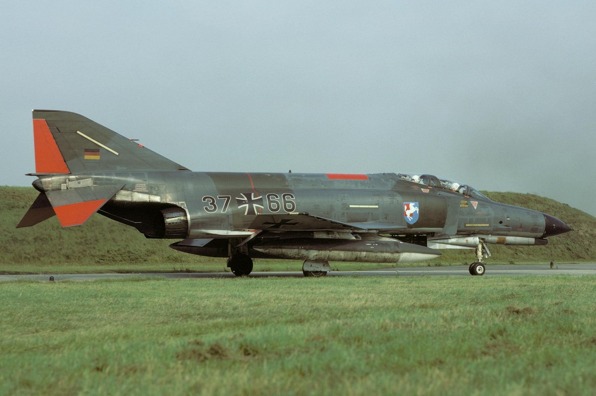 37_66_(01)_09.1981_(zetsche).jpg