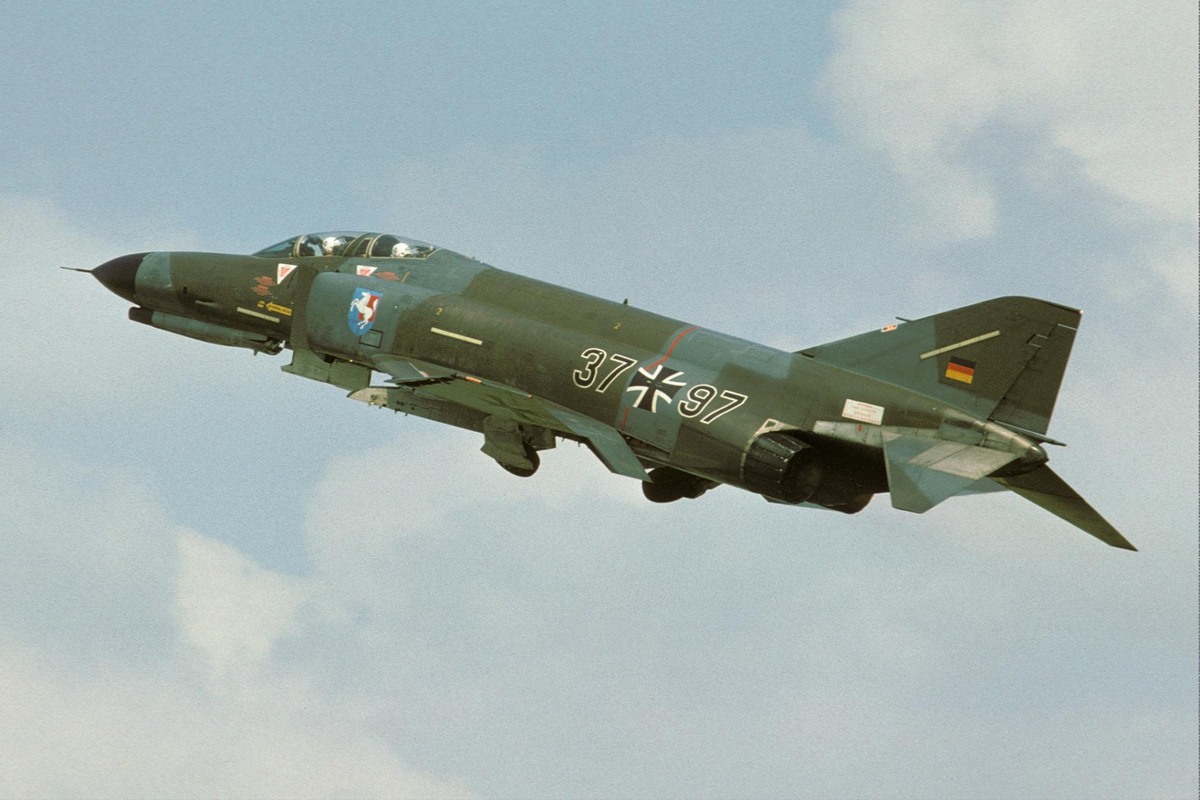 37_97_(01)_06.1977_(zetsche).jpg
