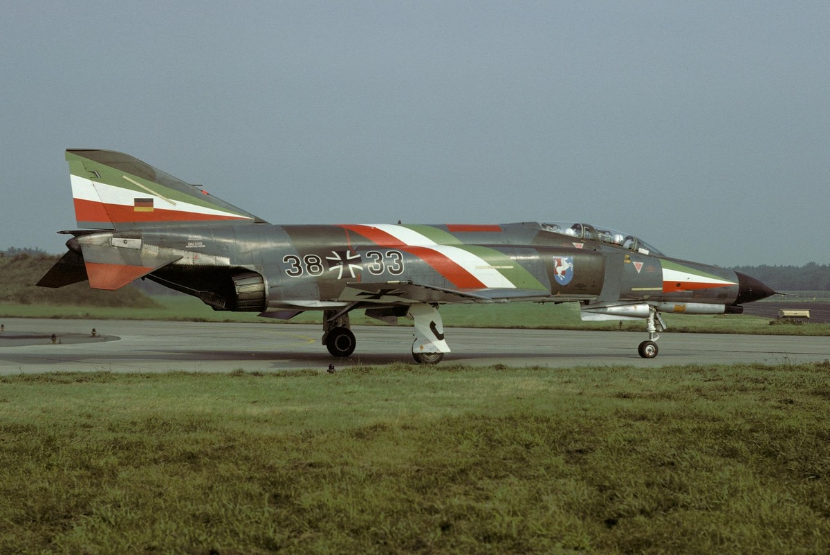 38_33_(04)_09.1981_(zetsche).jpg