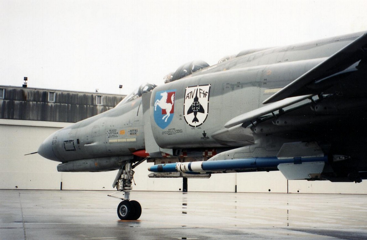 38_43_(04)_(reinert_collection).jpg