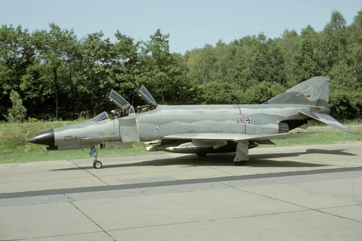 38_49_(03)_twenthe_08.1990_(archiv_zetsche).jpg