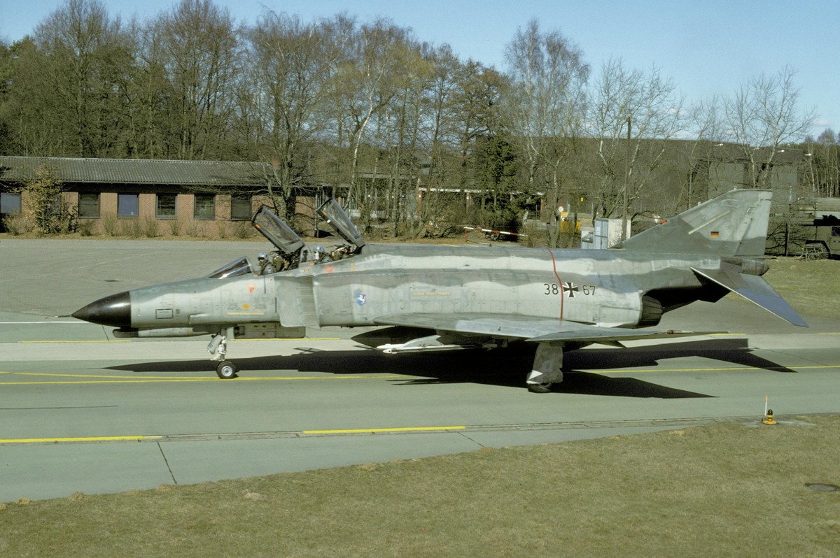 38_67_(01)_04.1996_(zetsche).jpg