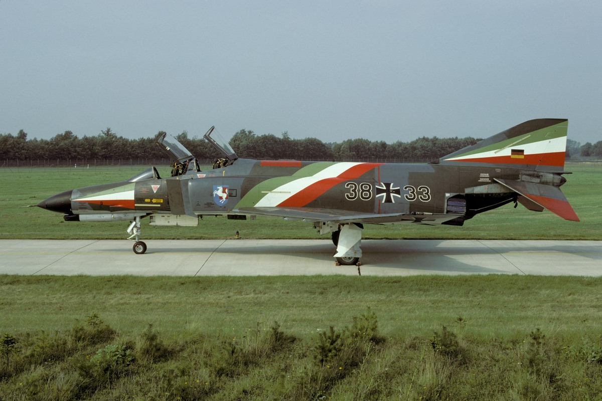 38_33_(10)_09.1981_(zetsche).jpg