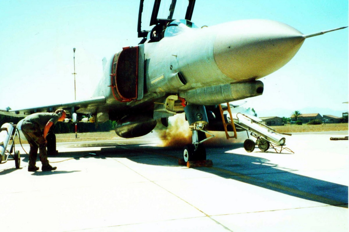 f-4f_kartuschenstart_(langer).jpg