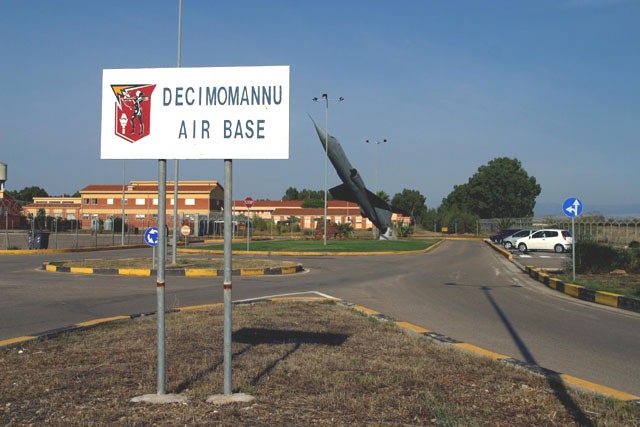 01.deci-airbase_(archiv_wendelmann).jpg