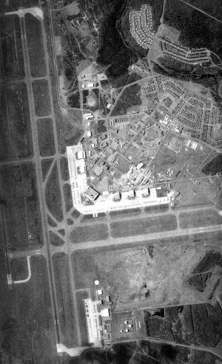 (archiv_wall)air_base_cold_lake.jpg