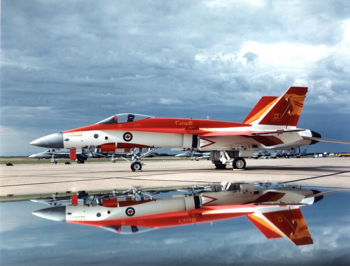 (archiv_wall)jubel_f18_spiegel.jpg