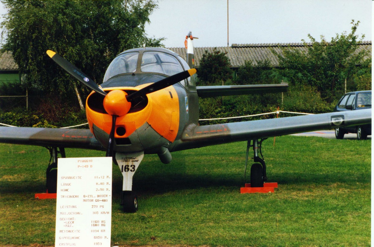 piaggio_p-149d_(f2wall).jpg