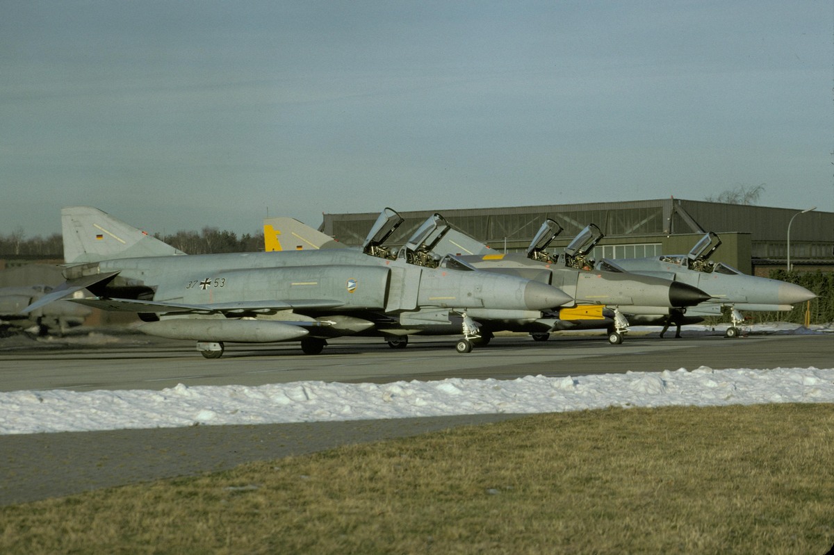 37_53_(01)_hopsten_01.1997_(feldmann).jpg