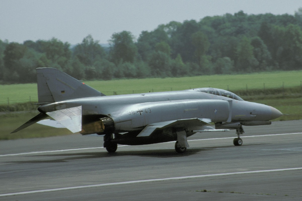 38_43_(01)_06.2005_(feldmann).jpg