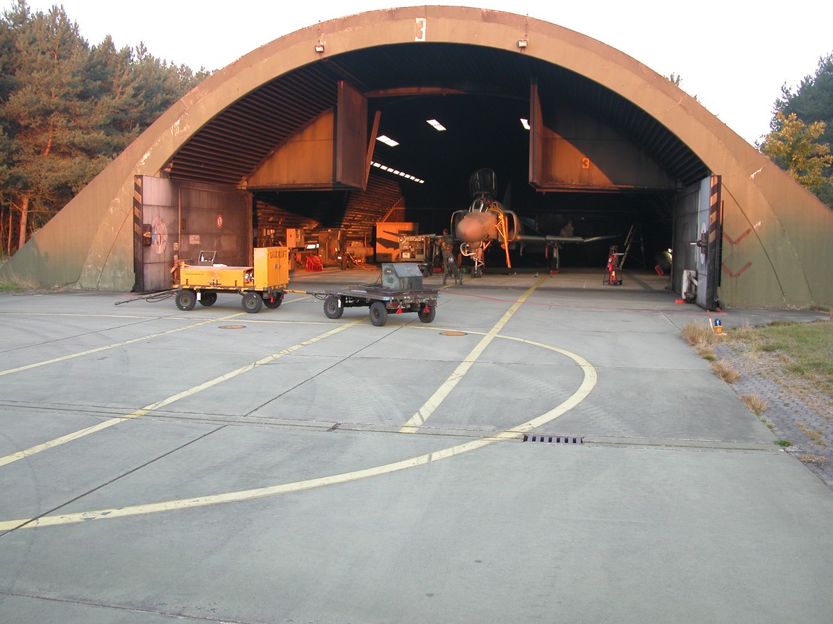shelter_3_(wall)_4813.jpg