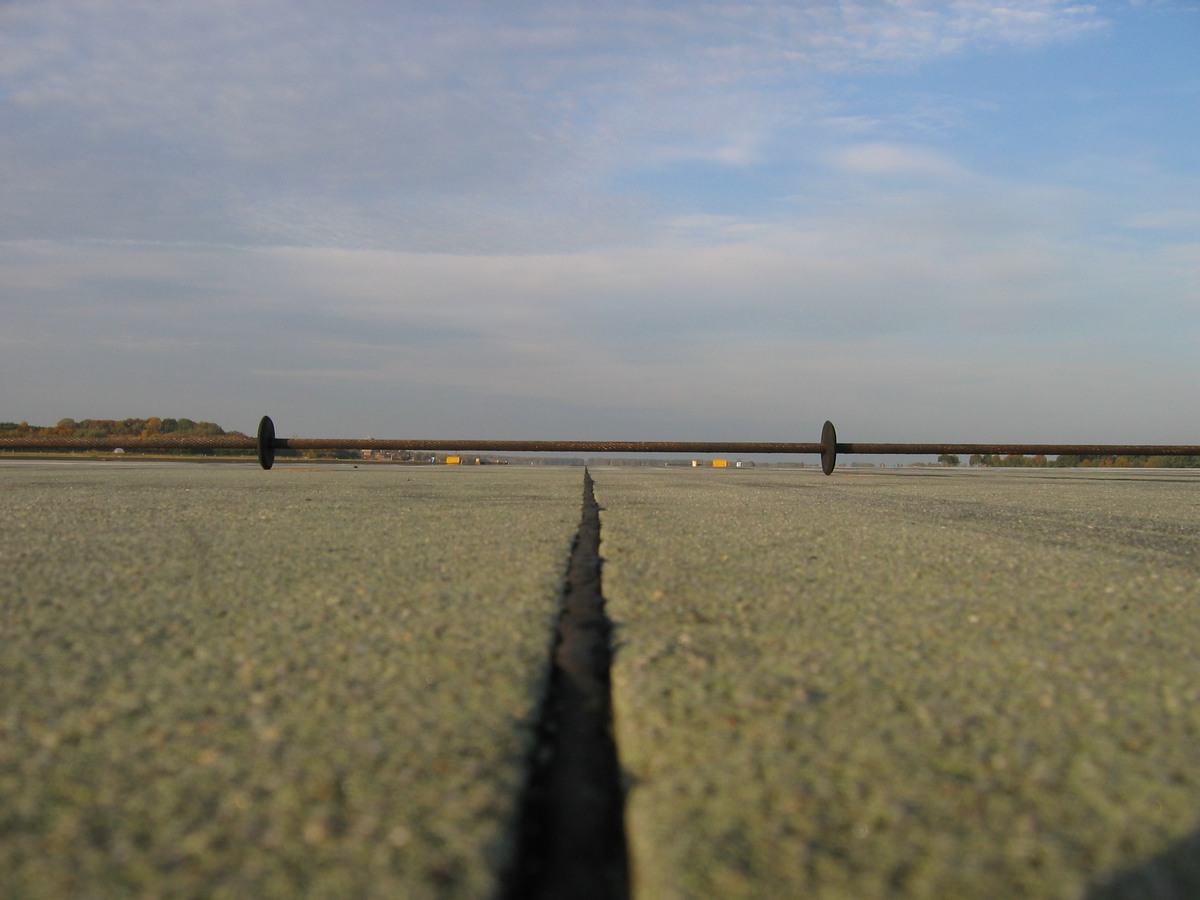 startbahn_2_(kirsch).jpg