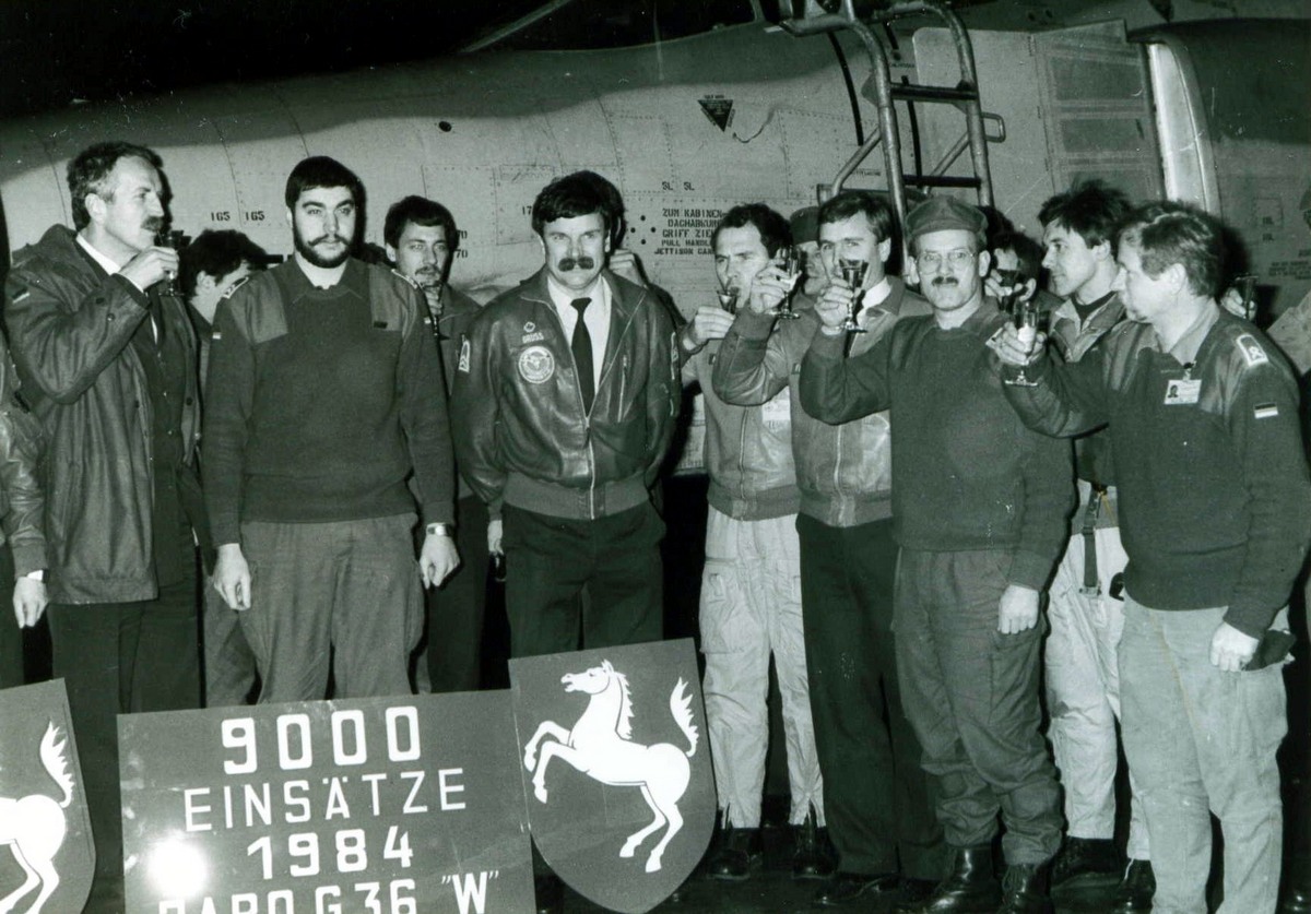 9000_einsaetze_jabo_g_36w_1984_(gruss).jpg