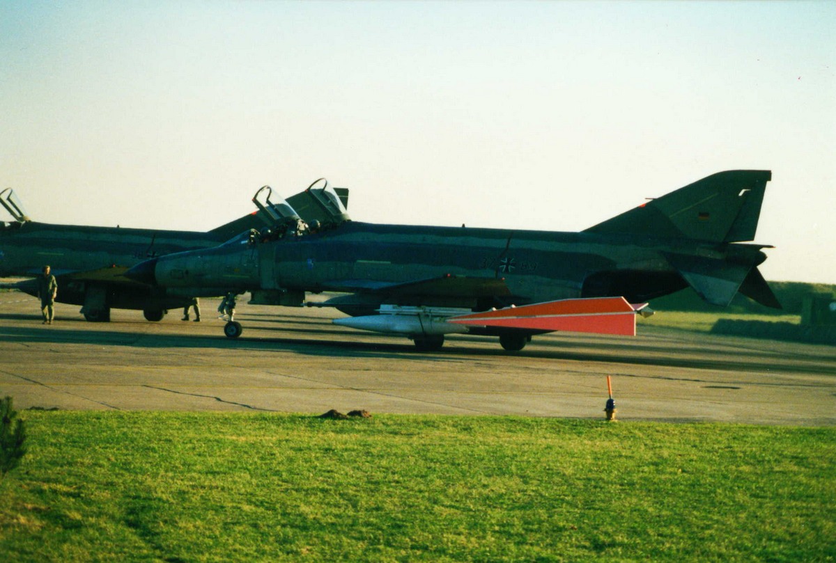 f-4f_mit_dats3_37+69_(f60wall).jpg